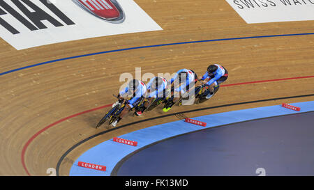 London, UK, 4 March 2016. UCI 2016 Track Cycling World Championships. Canada's Women's Pursuit team (Allison Beveridge, Jasmin Glaesser, Kisti Lay and Georgia Simmerling) beat New Zealand with a time of 4:18.261 (55.757 km/h) in the First Round to qualify for the Gold Medal final against USA. Credit:  Clive Jones/Alamy Live News Stock Photo