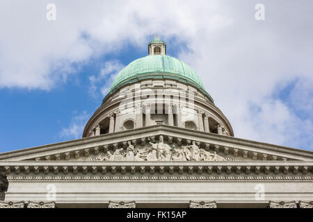 Singapore, 26 Feb 2016: Formerly the Supreme Court Building and City Hall. the National Art Gallery is the largest visual arts v Stock Photo