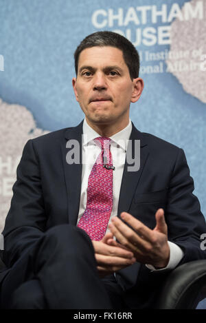 David Miliband delivers his lecture 'Syrian Crisis' at Chatham House.  Featuring: David Miliband Where: London, United Kingdom When: 03 Feb 2016 Stock Photo