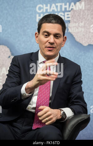 David Miliband delivers his lecture 'Syrian Crisis' at Chatham House.  Featuring: David Miliband Where: London, United Kingdom When: 03 Feb 2016 Stock Photo