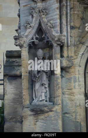 Statues on Magdalen College, Oxford gate Stock Photo