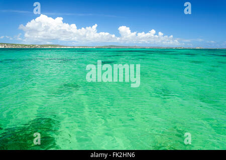 Turquoise paradise waters at Baie d'Emeraudes, Madagascar Stock Photo