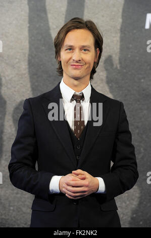 Photocall for ARD trilogy 'Mitten in Deutschland: NSU' at Cafe im Zeughaus  Featuring: Tom Schilling Where: Berlin, Germany When: 04 Feb 2016 Stock Photo