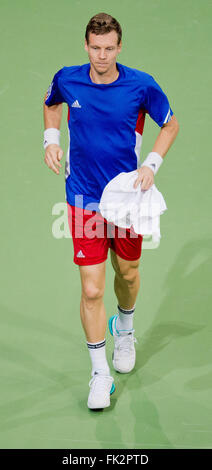 Hanover, Germany. 06th Mar, 2016. Tomas Berdych of the Czech Republic returns after an injury break during the 1st round singles tennis match of the Davis Cup between Kohlschreiber (Germany) and Berdych (Czech Republic) at the TUI Arena in Hanover, Germany, 06 March 2016. PHOTO: JULIAN STRATENSCHULTE/DPA/Alamy Live News Stock Photo