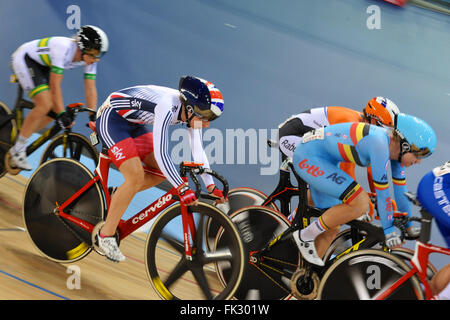 London, UK. 05th Mar, 2016. Laura Trott (GBR) speeding around the banking during the Women's Omnium at the UCI 2016 Track Cycling World Championships, Lee Valley Velo Park. Credit:  Michael Preston/Alamy Live News Stock Photo