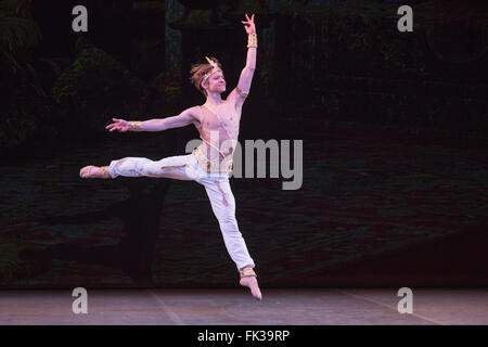 Russian ballet dancer Daniil Simkin and ballerina Julie Granger attend ...