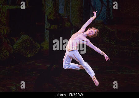 Russian Ballet Dancer Daniil Simkin And Ballerina Julie Granger Attend 