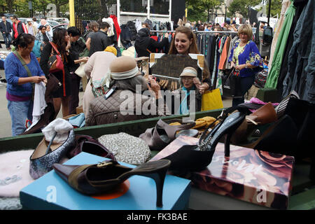 Battersea Car Boot Sale.  London, Great Britain   photo: Pixstory/ Alamy Stock Photo