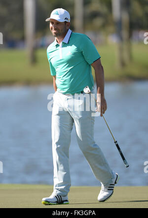 Doral, Florida, USA. 06th Mar, 2016. Sergio Garcia of Spain on the 8th green during the final round of the World Golf Championships-Cadillac Championships - Final Round at Trump National Doral in Doral, FL Credit:  Action Plus Sports/Alamy Live News Stock Photo