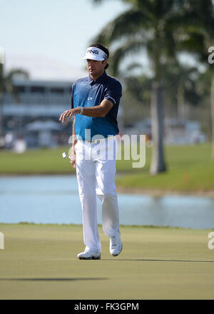 Doral, Florida, USA. 06th Mar, 2016. Bubba Watson on the 9th green during the final round of the World Golf Championships-Cadillac Championships - Final Round at Trump National Doral in Doral, FL Credit:  Action Plus Sports/Alamy Live News Stock Photo