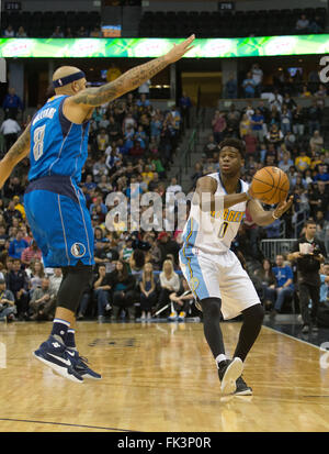 Denver, Colorado, USA. 6th Mar, 2016. Nuggets EMMANUEL MUDIAY makes a pass during the 1st. Half at the Pepsi Center Sunday afternoon. The Nuggets beat the Mavericks in OT 116-114. © Hector Acevedo/ZUMA Wire/Alamy Live News Stock Photo