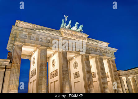 Berlins famous landmark, the Brandenburger Tor, at night Stock Photo