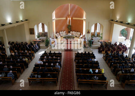 Mass in Saint Thomas's Chaldean Church, Sarcelles, Val d'Oise, France, Europe Stock Photo