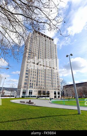 Shell Waterloo London The UK headquarters of Shell, in Waterloo, central London Stock Photo ...