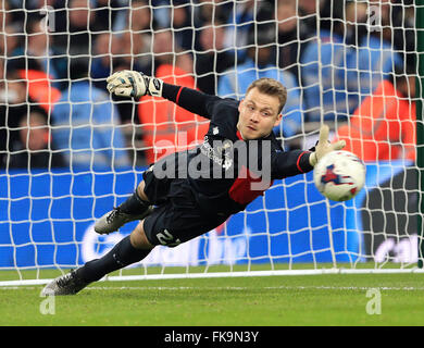 London, UK. 28th Feb, 2016. Liverpool's Simon Mignolet gets beaten by Manchester City's Sergio Aguero.- Capital One Cup Final - Liverpool vs Manchester City - Wembley Stadium - London - England - 28th February 2016 - Pic David Klein/Sportimage/CSM/Alamy Live News Stock Photo