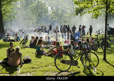 Population in the Vondelpark on a hot day - southern city Stock Photo