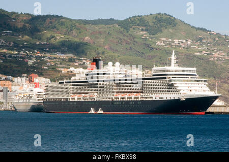 Queen Elizabeth cruise ship in Santa de la Cruz Harbor in La Palma in the Canaries Isles Canary Islands Stock Photo