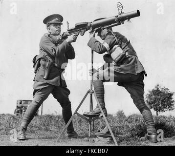 Anti Aircraft Lewis Gun Stock Photo - Alamy