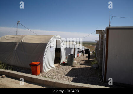 A refugee camp for people from the Sinjar area i Iraqi Kurdistan placed outside Dohuk. Iraqi Kurdistan. Stock Photo