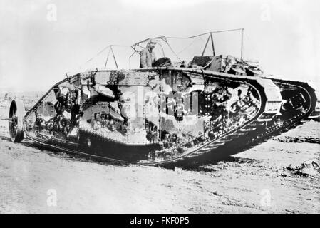 British tank at the Battle of Flers-Courcelette in the Somme, France in World War I. Photo from Bain News Service, September 15, 1916 Stock Photo