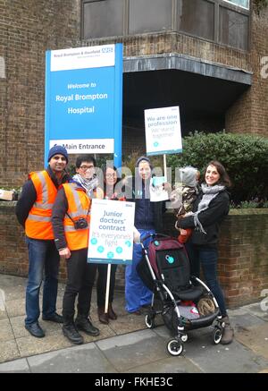 London, UK. 9th March, 2016. The third strike by junior doctors in their contract row with the government in England is under way.Here staff from the Royal Brompton Hospital in Chelsea, London form a picket line. Credit:  Brian Minkoff/Alamy Live News Stock Photo