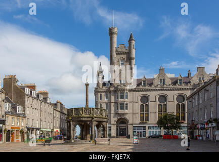 The Castlegate in Aberdeen, Scotland, UK, with the Mercat Cross in the foreground tand the Citadel building in the background Stock Photo