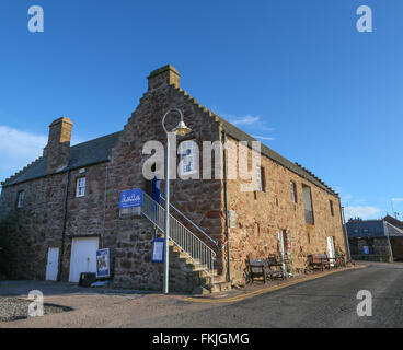 Tolbooth restaurant old stone building in the former fishing village of Stonehaven harbour in Aberdeenshire, Scotland, UK Stock Photo