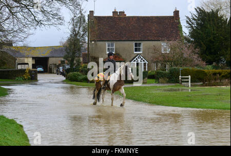 Stratton, UK. 9th March 2016. Stratton Audley Village Flooding 9th march 2016 Credit:  Cpuk/Alamy Live News Stock Photo