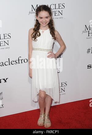 Los Angeles, CA, USA. 9th Mar, 2016. Hannah Alligood at arrivals for MIRACLES FROM HEAVEN Premiere, Arclight Hollywood, Los Angeles, CA March 9, 2016. Credit:  Dee Cercone/Everett Collection/Alamy Live News Stock Photo