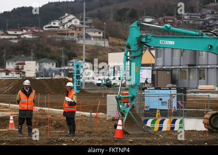 Tokyo. 5th Mar, 2016. Photo taken on March 5, 2016 shows a site of reconstruction in Ofunato of Iwate Prefecture, northeastern Japan. Those who were evacuated after the monstrous earthquake and tsunami hit Japan's Tohoku area, or northeastern part of the island country, never imagined they'd be staying in temporary housing five years after the disaster, fighting against loneliness and diseases as public housing projects funded by the government are delayed meaning unbearable costs for those without work. © Liu Tian/Xinhua/Alamy Live News Stock Photo