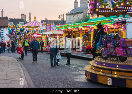 Stamford, Lincs, UK. 10th March 2016. Mid Lent Fair in Stamford town centre in the county of Lincolnshire, UK, attracted a lot of visitors to the attractions and stalls at the fair. The smells and the fairground rides made a great atmosphere in the town centre. Credit:  Jim Harrison/Alamy Live News Stock Photo