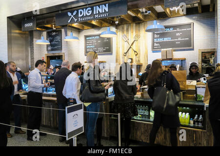 Hudson Eats at Brookfield Place in Battery Park City, NYC, USA Stock Photo