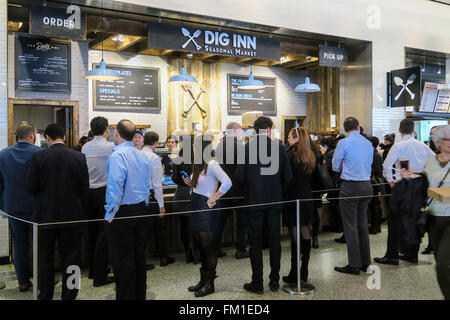 Hudson Eats at Brookfield Place in Battery Park City, NYC, USA Stock Photo