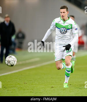 Wolfsburg, Germany. 8th Mar, 2016. Wolfsburg's Julian Draxler in action ...