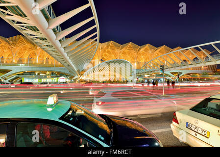 Portugal, Lisbon: Nocturnal movement at the station Garé do Oriente Stock Photo