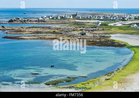 France, Finistere, Iroise Sea, The Ponant Islands Regional Natural Park of Brittany, Ile de Sein, labeled Les Plus Beaux Villages de France (The Most Beautiful Villages of France), view of the island from the lighthouse Stock Photo