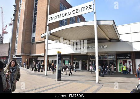 Stratford, London, UK. 11th March 2016. London borough Newham has 4th highest debt level in the UK. © Matthew Chattle/Alamy Live Stock Photo