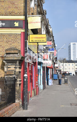 Stratford, London, UK. 11th March 2016. London borough Newham has 4th highest debt level in the UK. © Matthew Chattle/Alamy Live Stock Photo