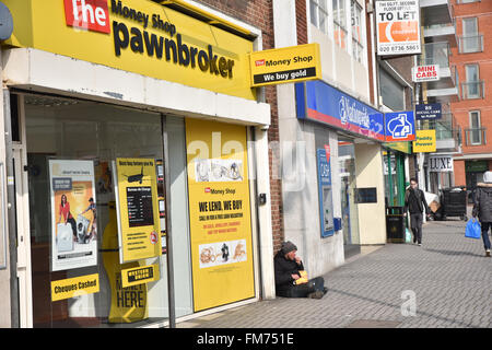 Stratford, London, UK. 11th March 2016. London borough Newham has 4th highest debt level in the UK. © Matthew Chattle/Alamy Live Stock Photo