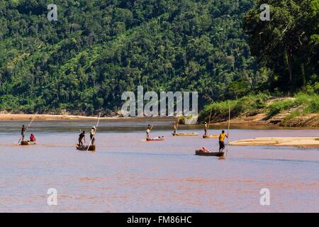 Madagascar, Menabe region Bemaraha massif, the river Tsiribihina, pirogues Stock Photo