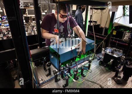 Experimental setup in a laser laboratory at the Institute for Experimental Physics in Dusseldorf, Germany Stock Photo