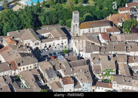 France, Lot et Garonne, Castillonnes, the church, the square and the roofs of the bastide (aerial view) Stock Photo