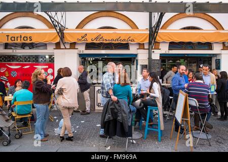 Spain, Andalusia, Seville, Macarena district, the Mercado de Feria for tasting all the tapas Stock Photo