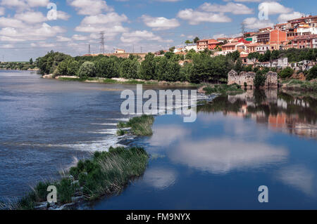 Duero River in Tordesillas Valladolid Castilla Leon Spain Stock Photo