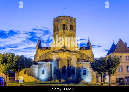 France, Saone et Loire, Semur en Brionnais, labelled Les Plus Beaux Villages de France (The Most Beautiful Villages of France), Stock Photo