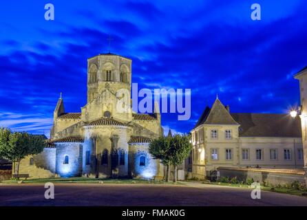 France, Saone et Loire, Semur en Brionnais, labelled Les Plus Beaux Villages de France (The Most Beautiful Villages of France), Stock Photo