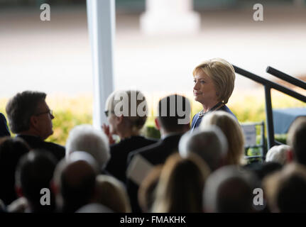 Simi Valley, California, USA. 11th Mar, 2016. Hillary Clinton attends the funeral of former U.S. First Lady Nancy Reagan at the Ronald Reagan Presidential Library in Simi Valley, California, March 11, 2016. Nancy Reagan died of heart failure last Sunday at the age of 94. Credit:  Yang Lei/Xinhua/Alamy Live News Stock Photo