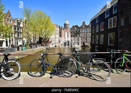 Netherlands, Northern Holland, Amsterdam, Red Light district, Oudezijds Achterburgwal canal and Saint Nicholas (St Nicolaas Stock Photo