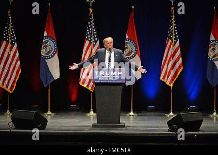 Saint Louis, Missouti, USA. 11th Mar, 2016. Donald Trump talks to supporters at the Peabody Opera House in Downtown Saint Louis Credit:  Gino's Premium Images/Alamy Live News Stock Photo