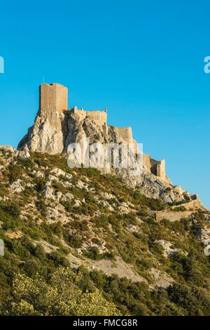 France, Aude, Cathare Country, Cucugnan, the Cathare castle of Queribus stands on its rocky peak was the last bastion of Cathar Stock Photo